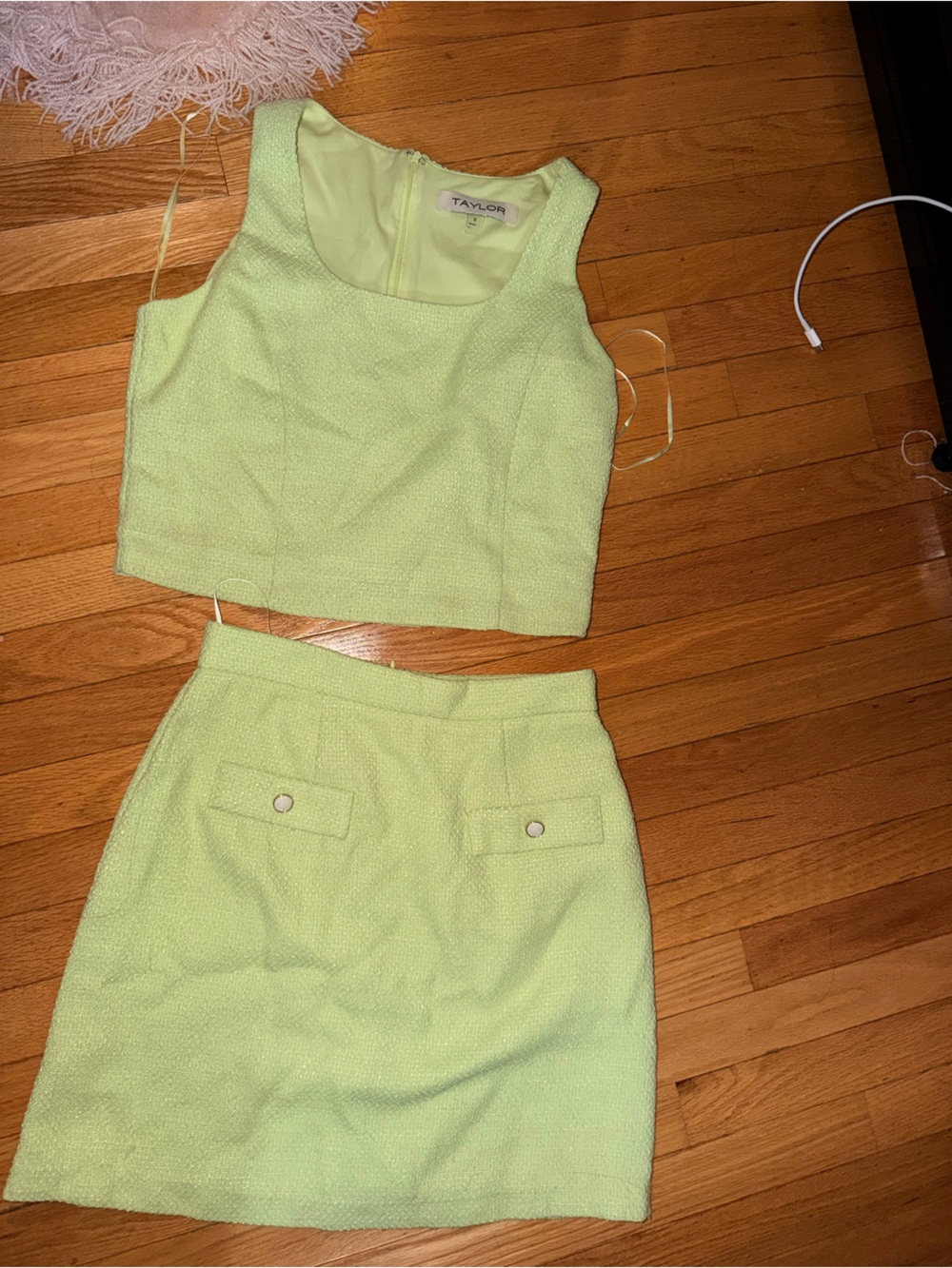 Luxury Taylor Chartreuse Tweed Mini Skirt - Picture 2 of 5